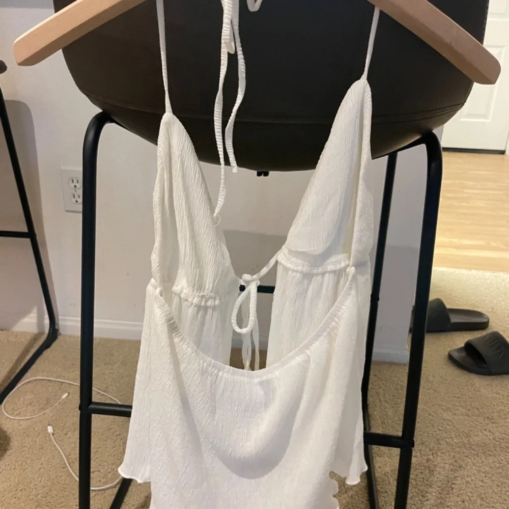 Halter Top - Picture 2 of 2